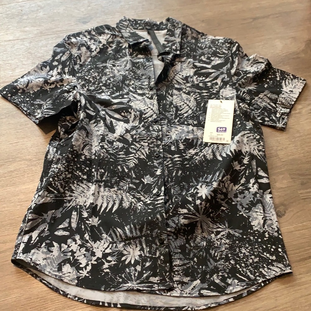 Lulu lemon button-down